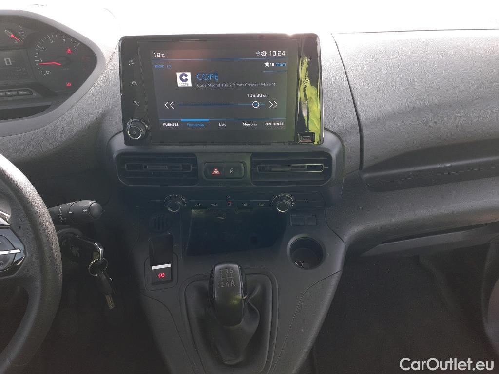 Peugeot  Partner PEUGEOT  / 2018 / 4P / furgón derivado de turismo Premium Standard 600kg BlueHDi 73kW #13