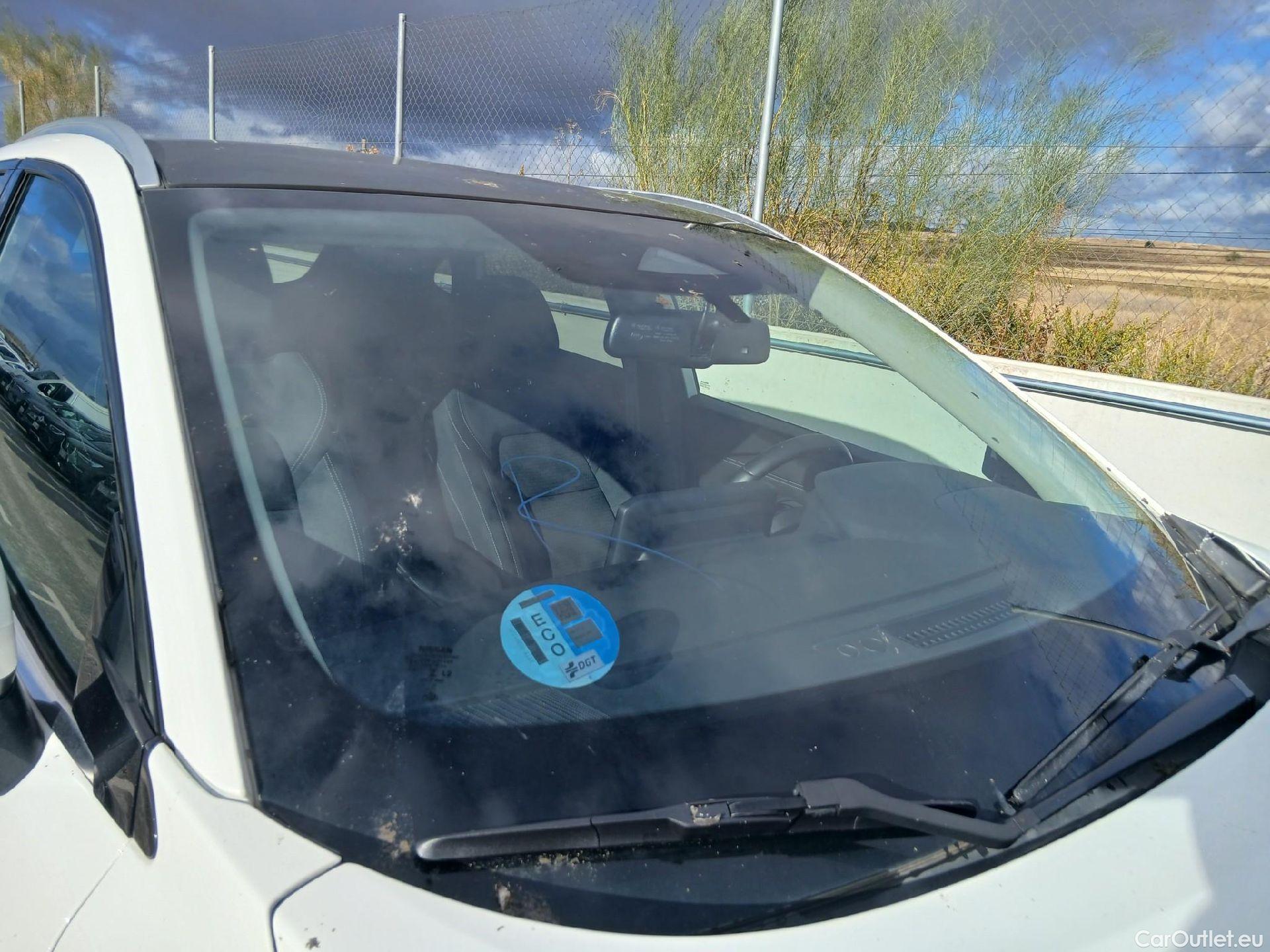 Nissan  Qashqai NISSAN  / 2021 / 5P / todoterreno DIG-T 103kW (140CV) mHEV 4x2 N-Connecta #3