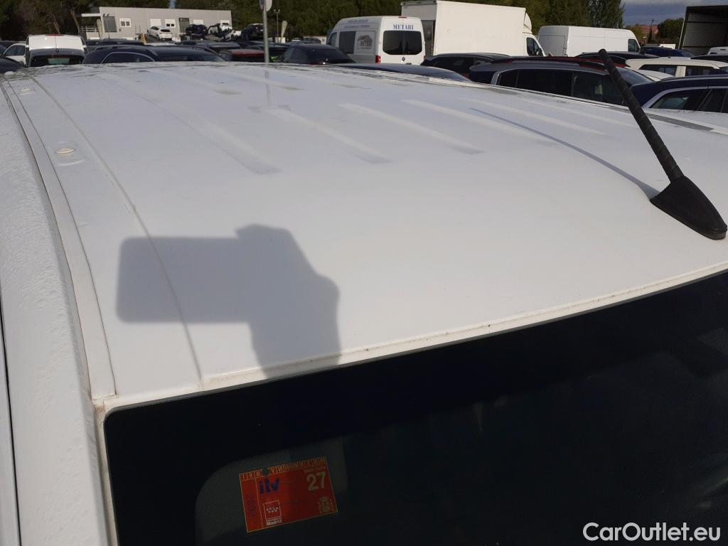 Peugeot  Partner PEUGEOT  / 2018 / 4P / furgón derivado de turismo Premium Standard 600kg BlueHDi 73kW #14