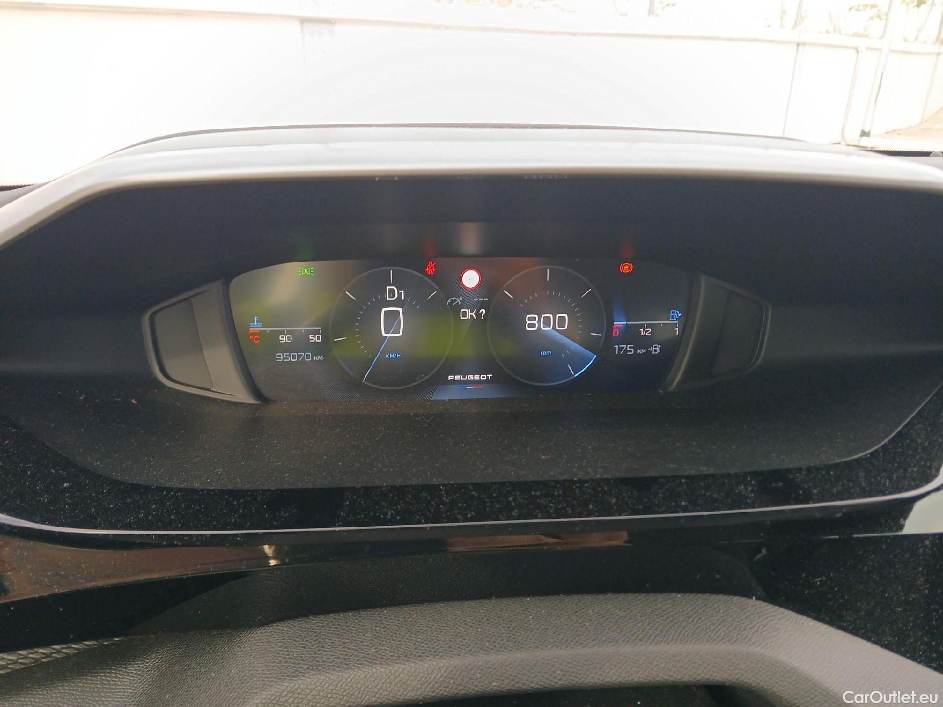 Peugeot  308 PEUGEOT  / 2021 / 5P / familiar SW Active Pack BlueHDi 130 S&S EAT8 #4
