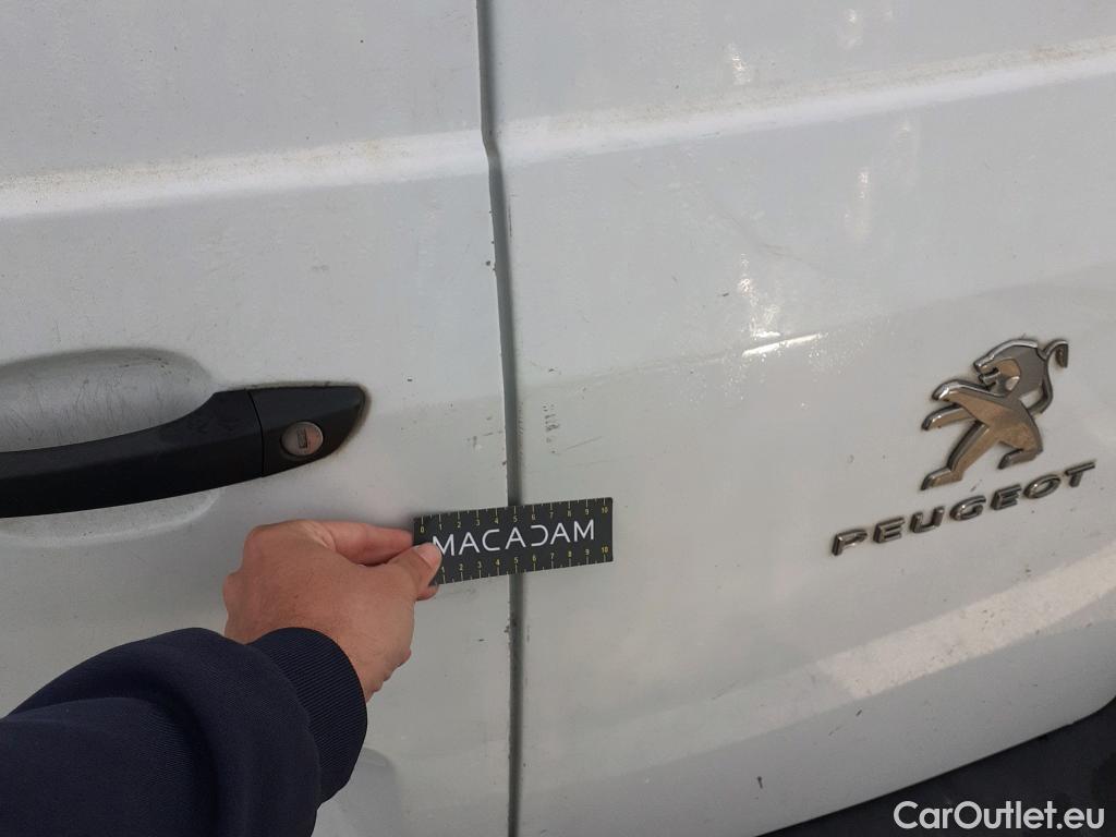 Peugeot  Partner PEUGEOT  / 2018 / 4P / furgón derivado de turismo Premium Standard 600kg BlueHDi 73kW #11