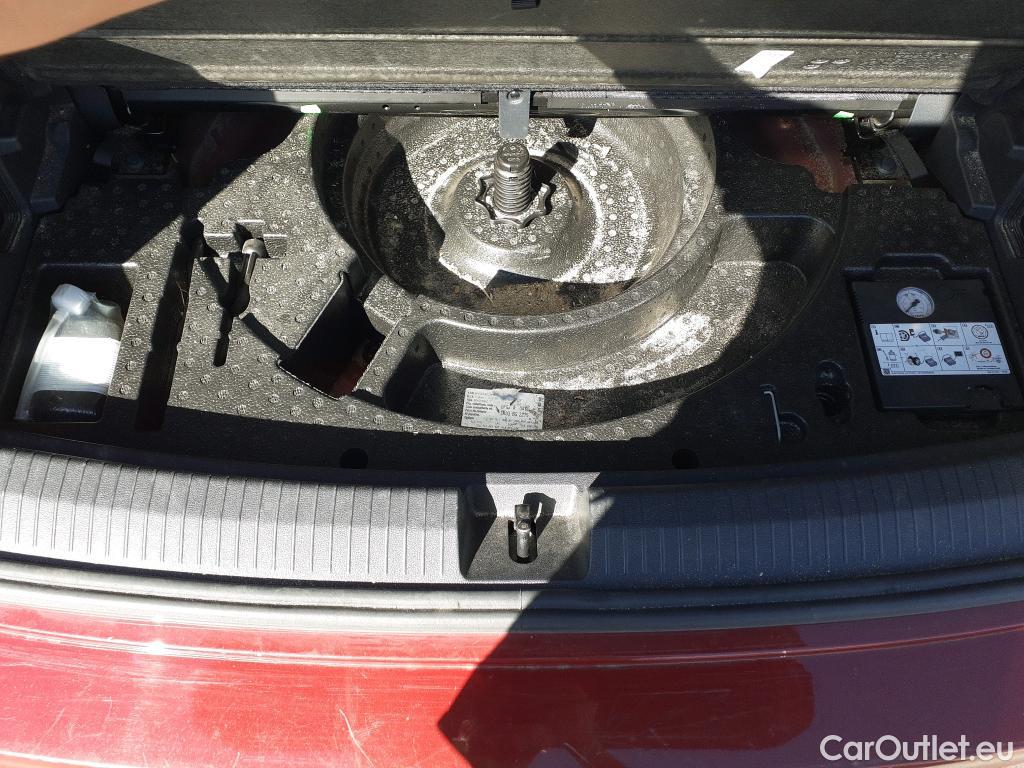 Volkswagen  Tiguan VOLKSWAGEN  Allspace / 2017 / 5P / todoterreno Advance 2.0 TDI 110kW (150CV) DSG #10