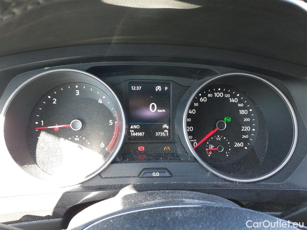 Volkswagen  Tiguan VOLKSWAGEN  Allspace / 2017 / 5P / todoterreno Advance 2.0 TDI 110kW (150CV) DSG #4