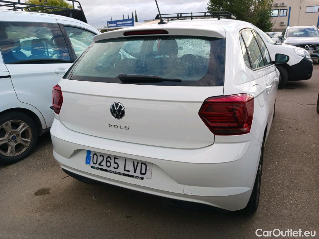 Volkswagen  Polo VOLKSWAGEN  / 2017 / 5P / berlina con portón Advance 1.0 TSI 70kW (95CV) #2