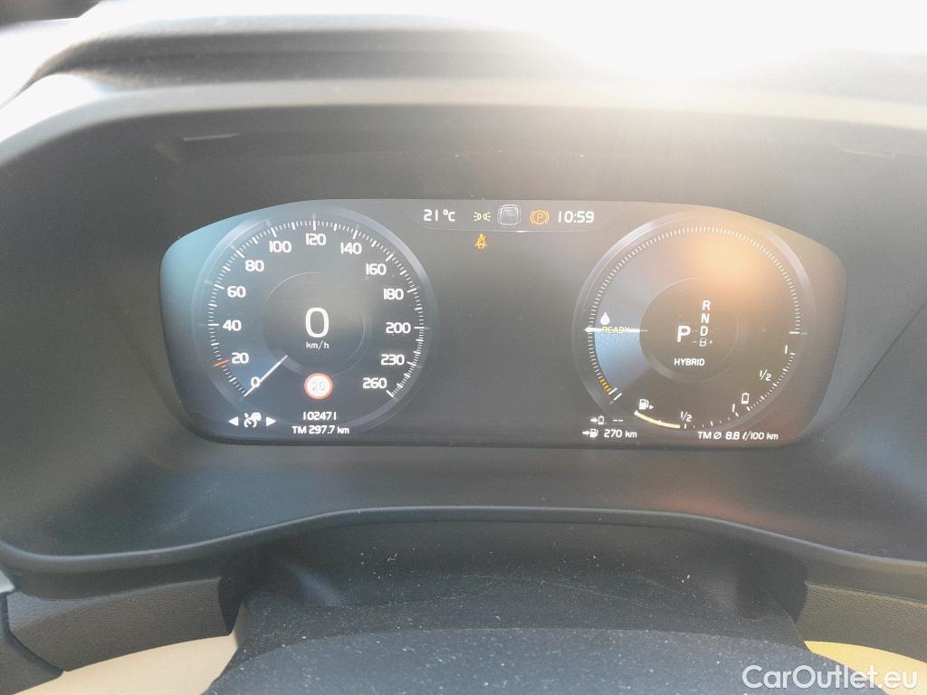 Volvo  XC 40 VOLVO XC40 / 2017 / 5P / todoterreno 1.5 T5 Twin Recharge Inscription Auto #4