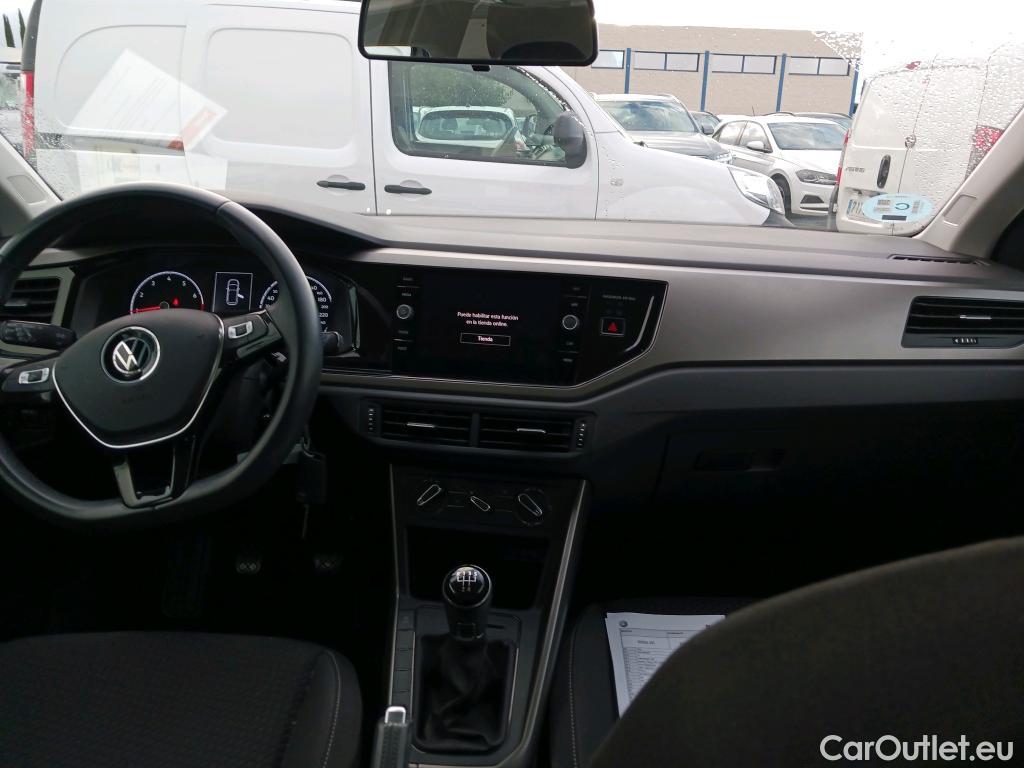 Volkswagen  Polo VOLKSWAGEN  / 2017 / 5P / berlina con portón Advance 1.0 TSI 70kW (95CV) #3
