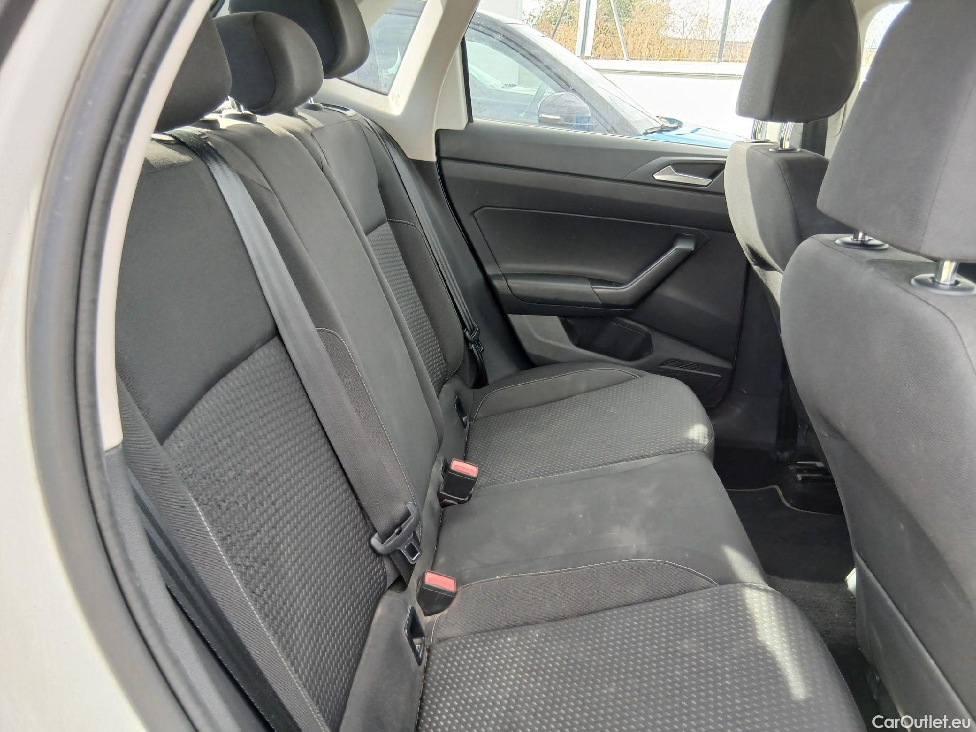 Volkswagen  Polo VOLKSWAGEN  / 2017 / 5P / berlina con portón Advance 1.0 TSI 70kW (95CV) #7