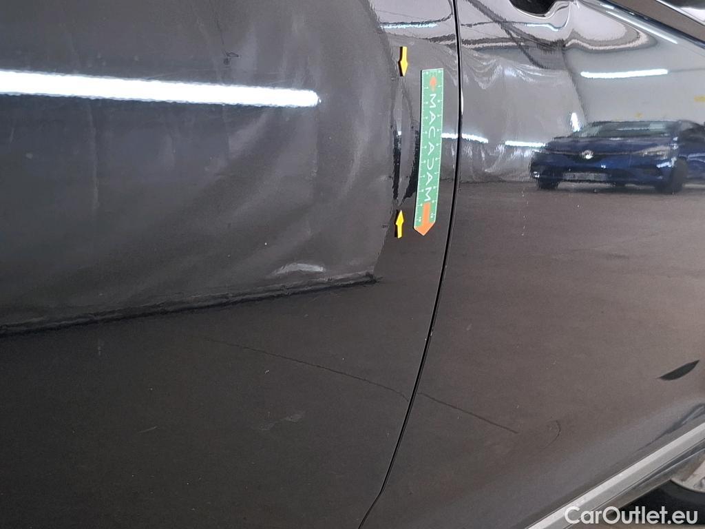 Volkswagen  Passat VOLKSWAGEN  SW / 2019 / 5P / Break 2.0 TDI 150 SCR DSG7 SW ELEGANCE #13