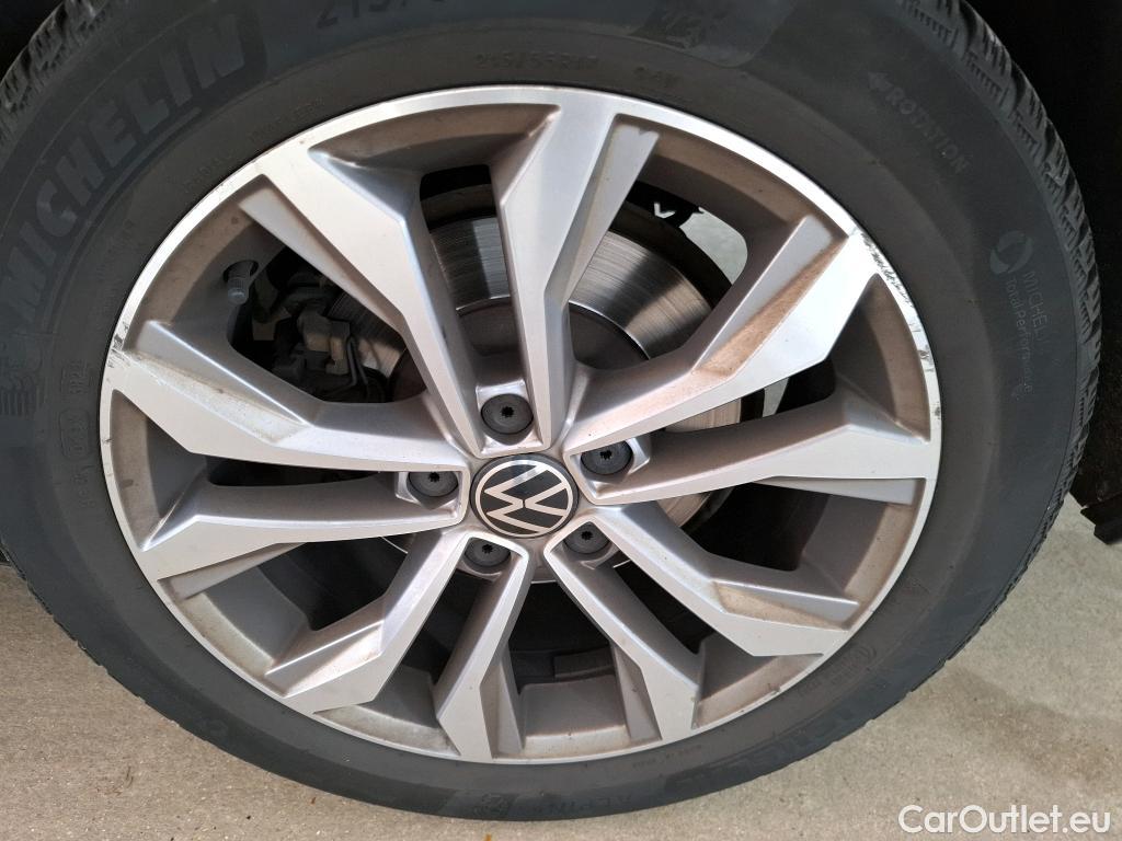 Volkswagen  Passat VOLKSWAGEN  SW / 2019 / 5P / Break 2.0 TDI 150 SCR DSG7 SW ELEGANCE #51