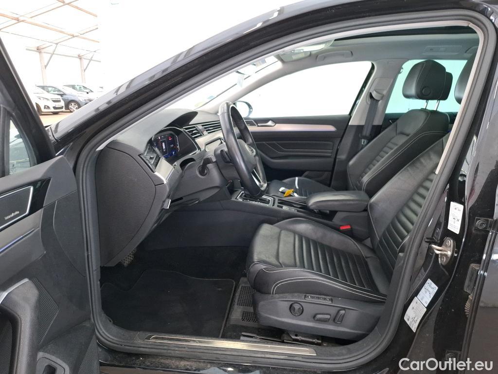 Volkswagen  Passat VOLKSWAGEN  SW / 2019 / 5P / Break 2.0 TDI 150 SCR DSG7 SW ELEGANCE #8