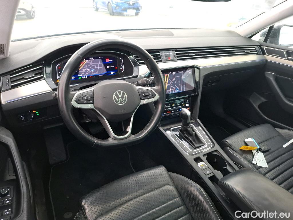 Volkswagen  Passat VOLKSWAGEN  SW / 2019 / 5P / Break 2.0 TDI 150 SCR DSG7 SW ELEGANCE #5
