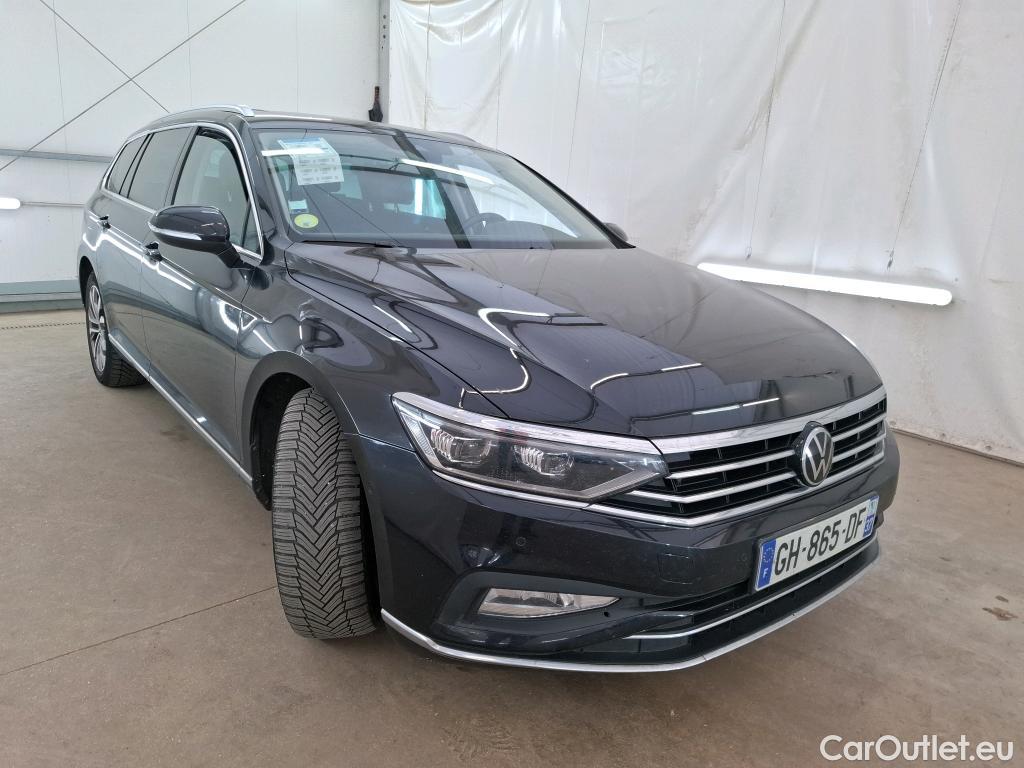 Volkswagen  Passat VOLKSWAGEN  SW / 2019 / 5P / Break 2.0 TDI 150 SCR DSG7 SW ELEGANCE #4