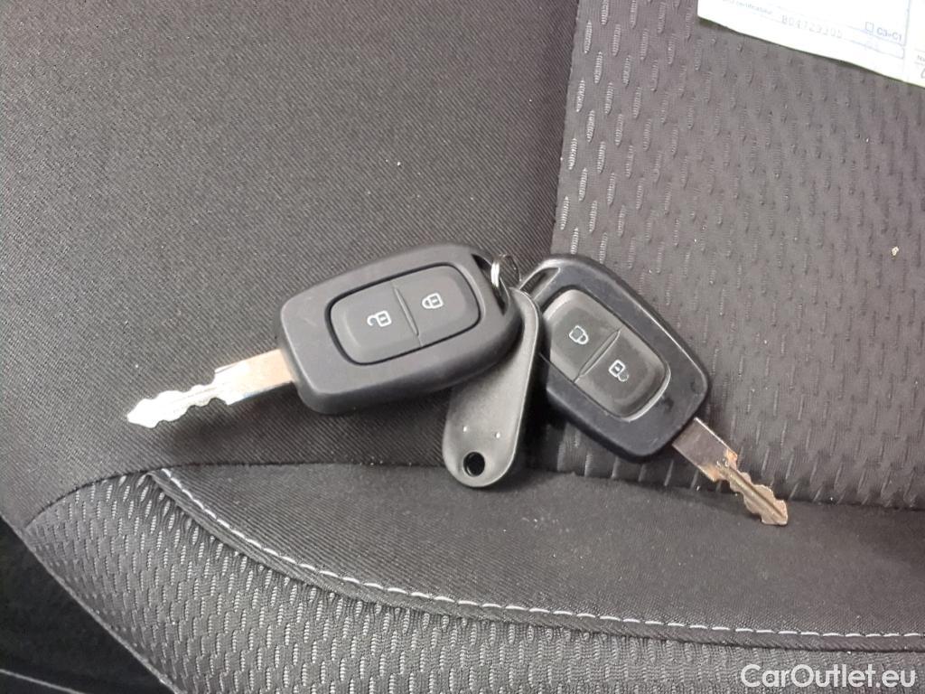 Dacia  Duster 1.5 Blue dCi 115CP Comfort 4WD #3