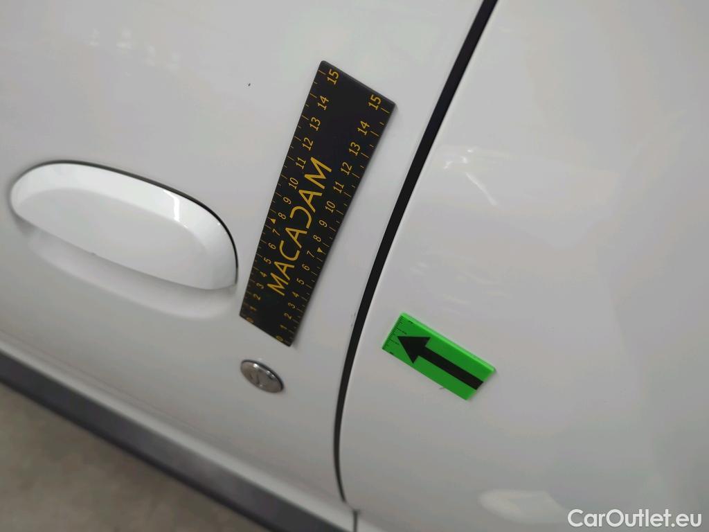  Dacia  Duster 1.5 Blue dCi 115CP Comfort 4WD #32