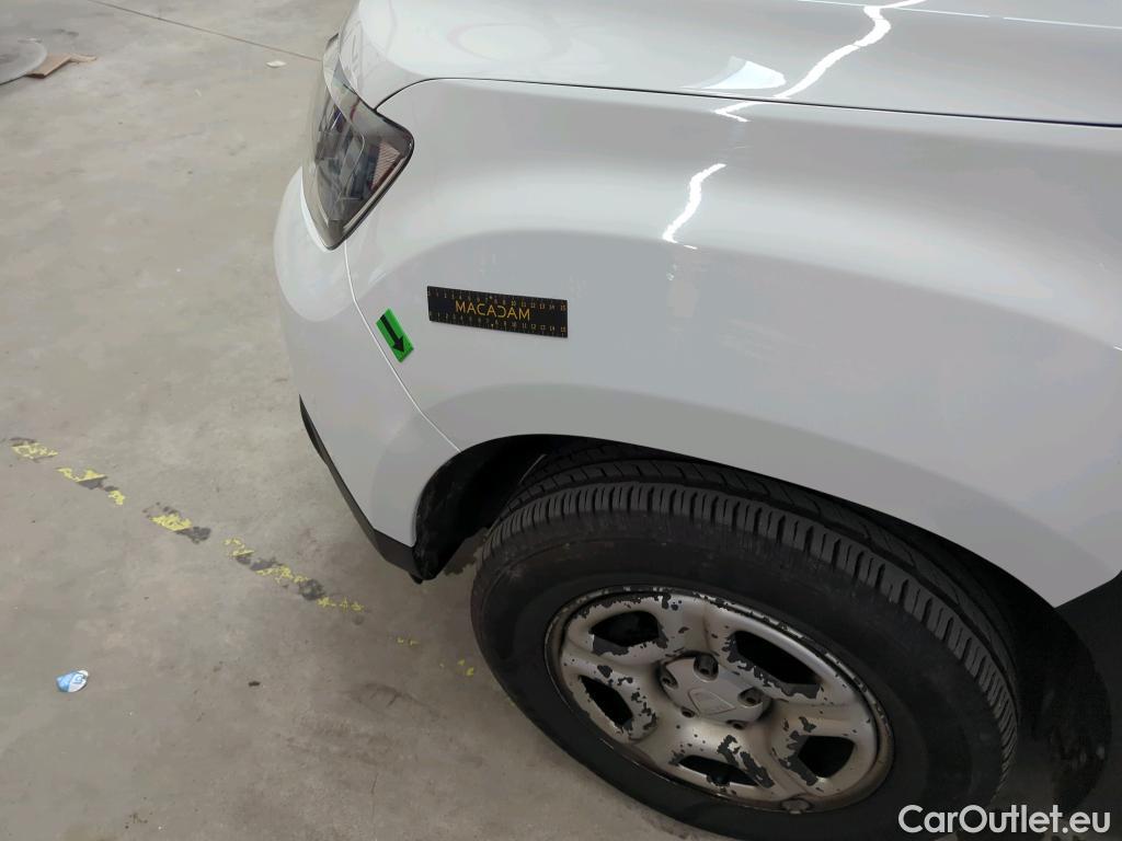 Dacia  Duster 1.5 Blue dCi 115CP Comfort 4WD #30