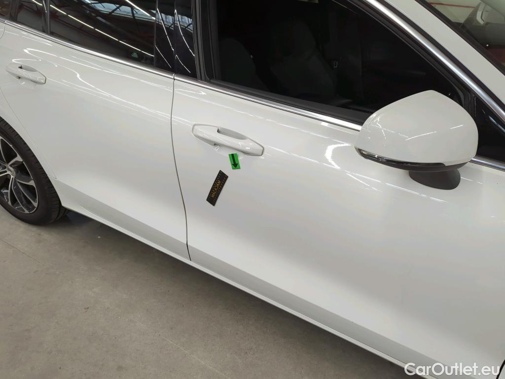  Volvo  V60 2.0 B4 D 197CP Momentum Pro AT8 #10