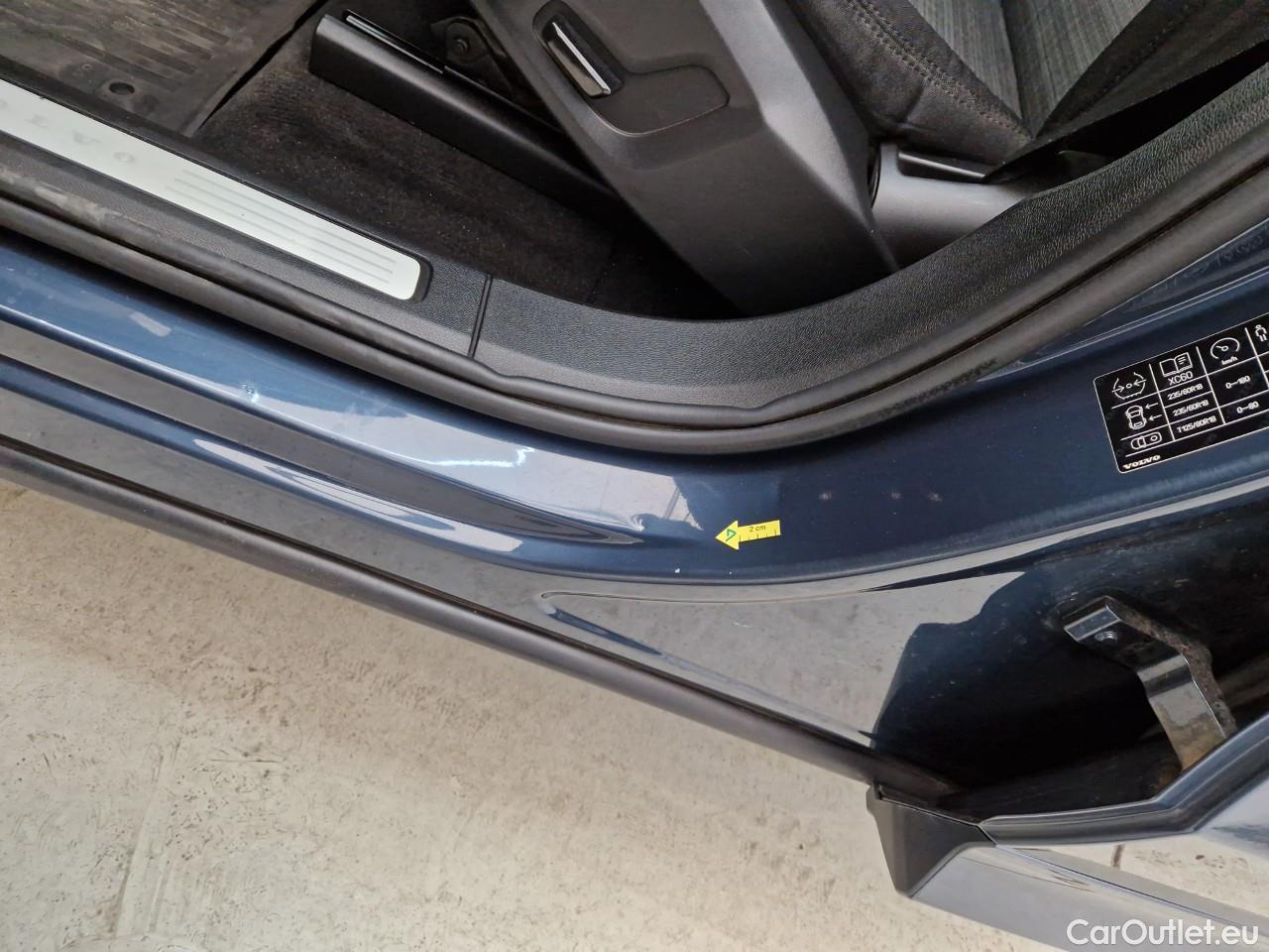  Volvo  XC60 2.0 B4 D 197CP Momentum Pro AT8 AWD #5