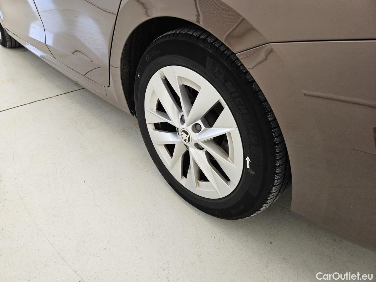  Skoda  Octavia 2.0 TDI 150CP Style Combi DSG #33