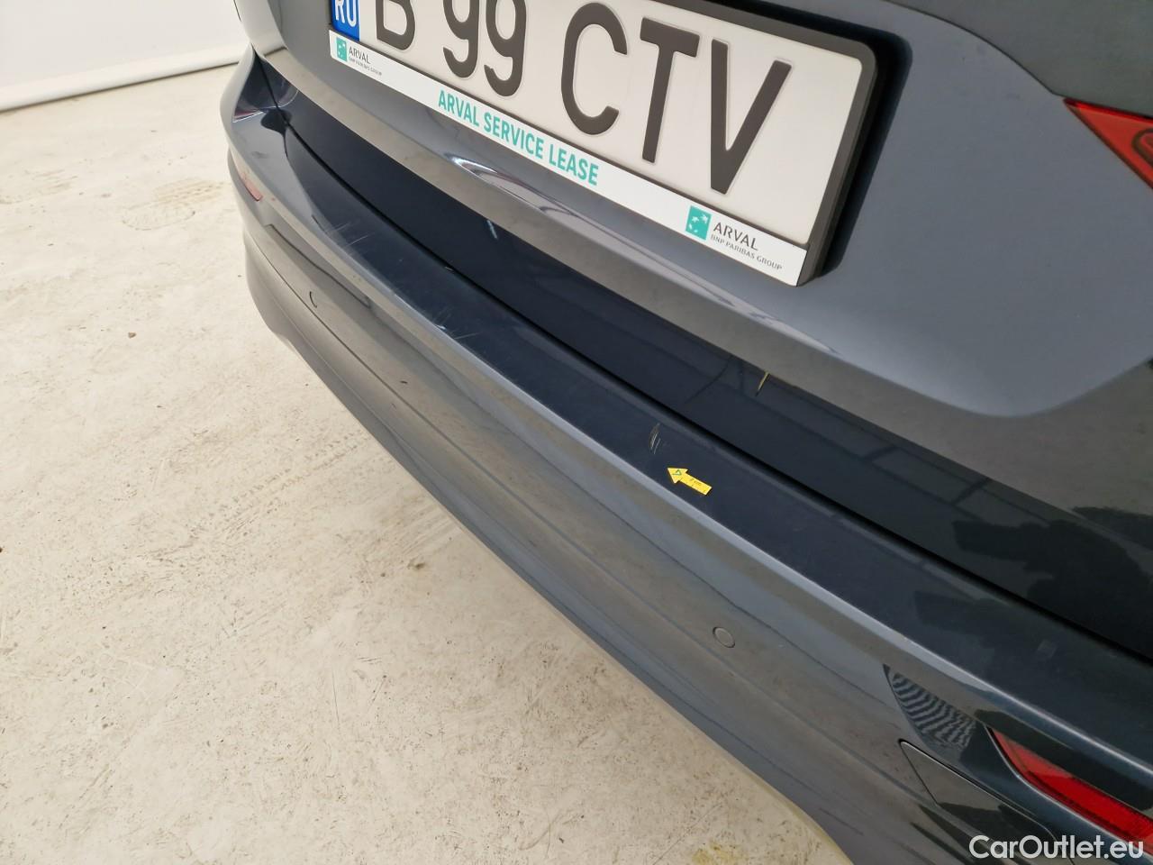  Volvo  XC60 2.0 B4 D 197CP Momentum Pro AT8 AWD #29