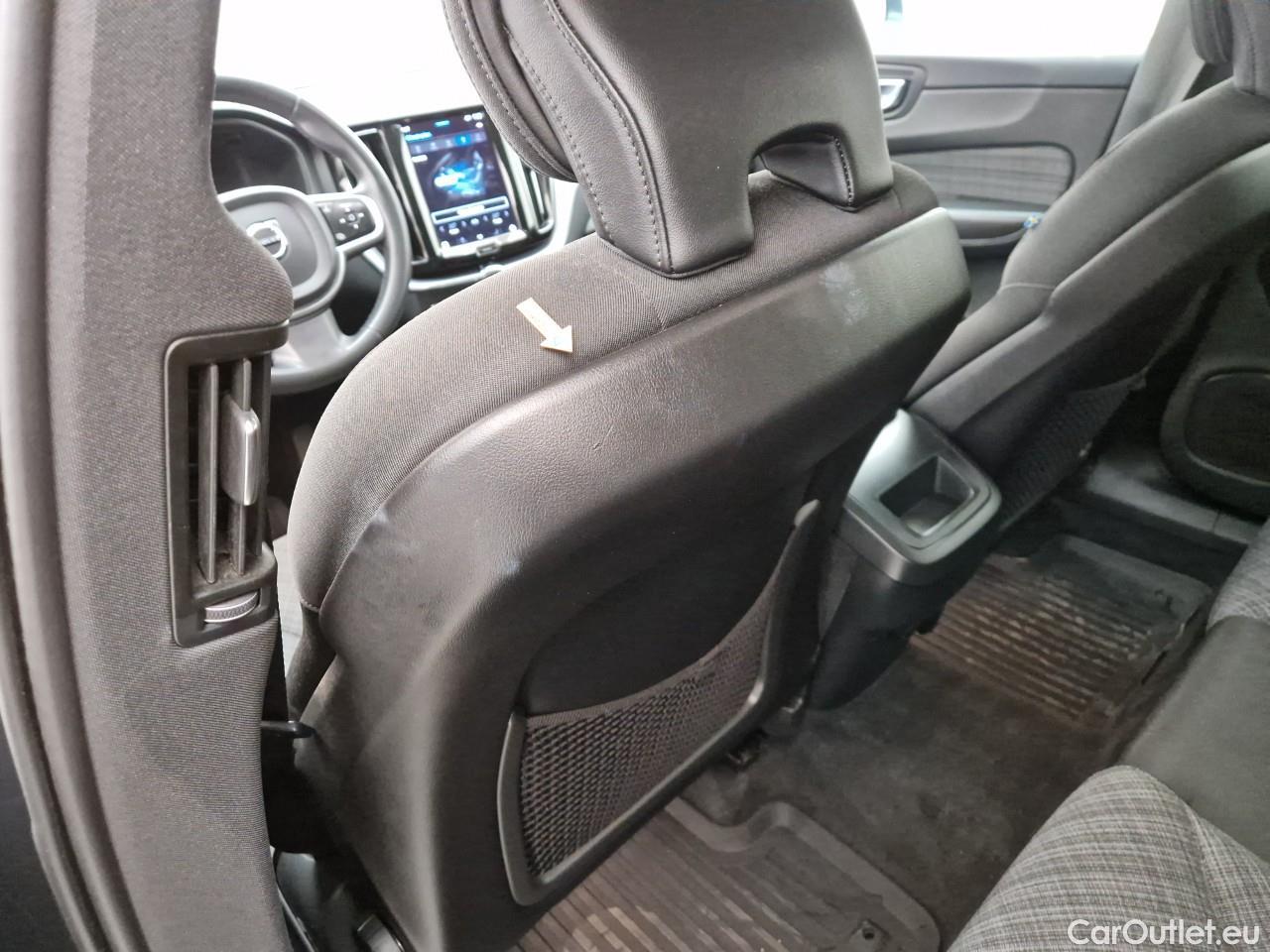  Volvo  XC60 2.0 B4 D 197CP Momentum Pro AT8 AWD #43