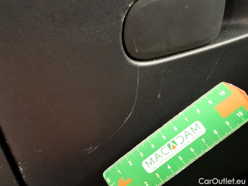 Citroen  C3  Société Feel Nav 1.2 PureTech 80CV BVM5 E6 #9