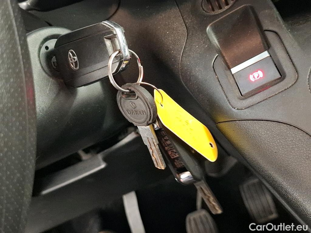 Toyota  Proace TOYOTA  City / 2019 / 4P / Fourgonnette 1.5 Long 100 D-4D Business #12