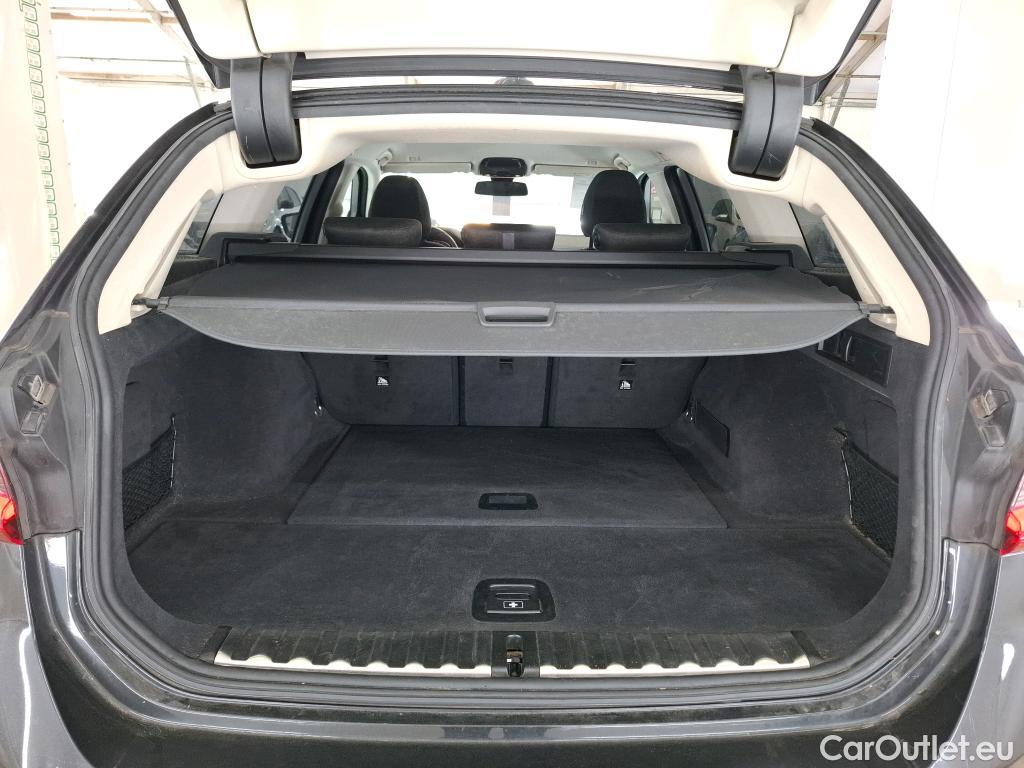 Bmw  Serie 3 BMW Série 3 Touring / 2019 / 5P / Break 316d 122ch Business Design BVA8 #10