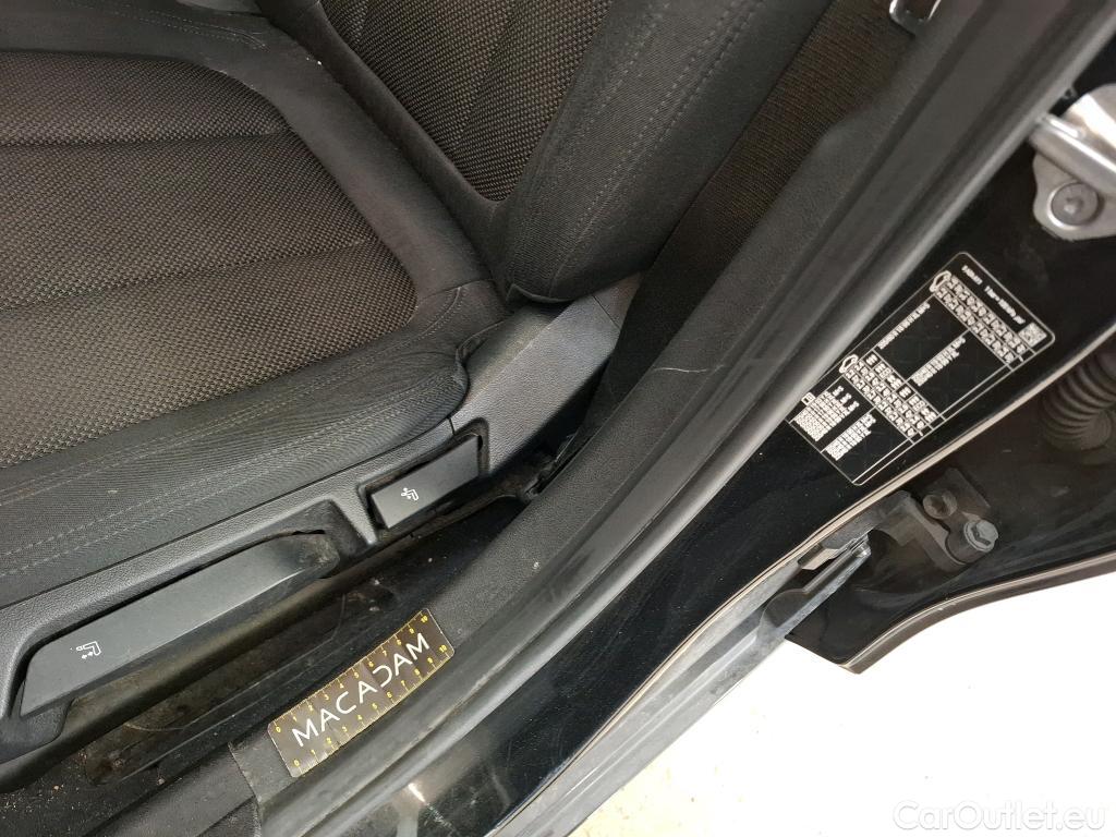 Bmw  Serie 3 BMW Série 3 Touring / 2019 / 5P / Break 316d 122ch Business Design BVA8 #26