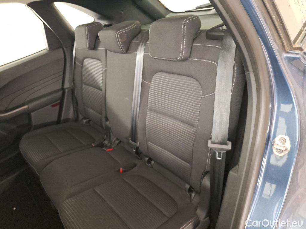 Ford  Kuga FORD  / 2019 / 5P / SUV 2.5 190 hybrid Flexifuel Pshift Titanium #9