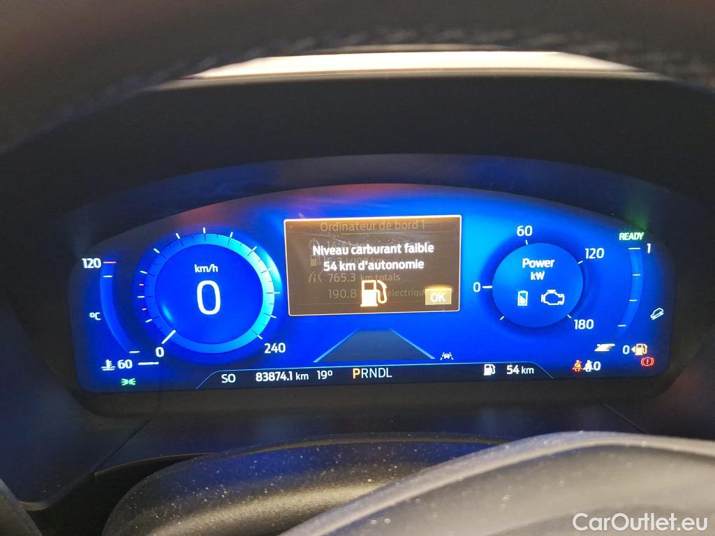 Ford  Kuga FORD  / 2019 / 5P / SUV 2.5 190 hybrid Flexifuel Pshift Titanium #6