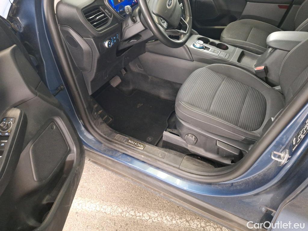 Ford  Kuga FORD  / 2019 / 5P / SUV 2.5 190 hybrid Flexifuel Pshift Titanium #1