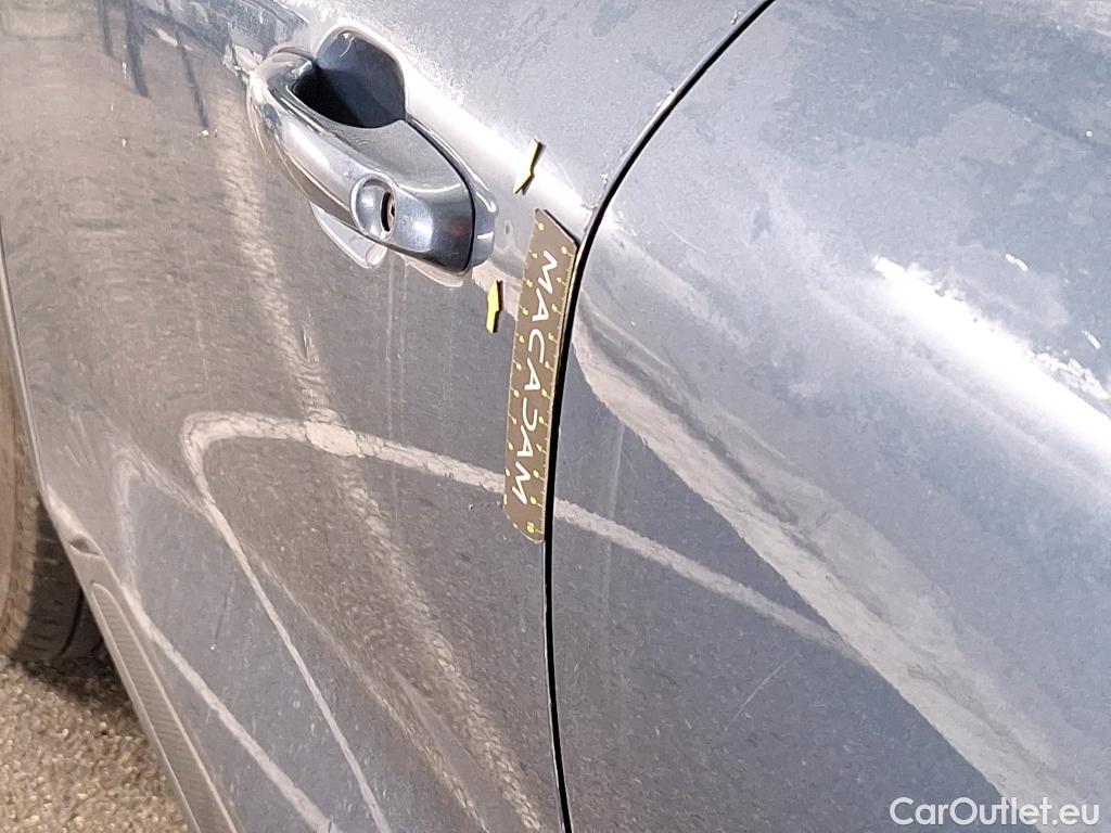 Ford  Kuga FORD  / 2019 / 5P / SUV 2.5 190 hybrid Flexifuel Pshift Titanium #4