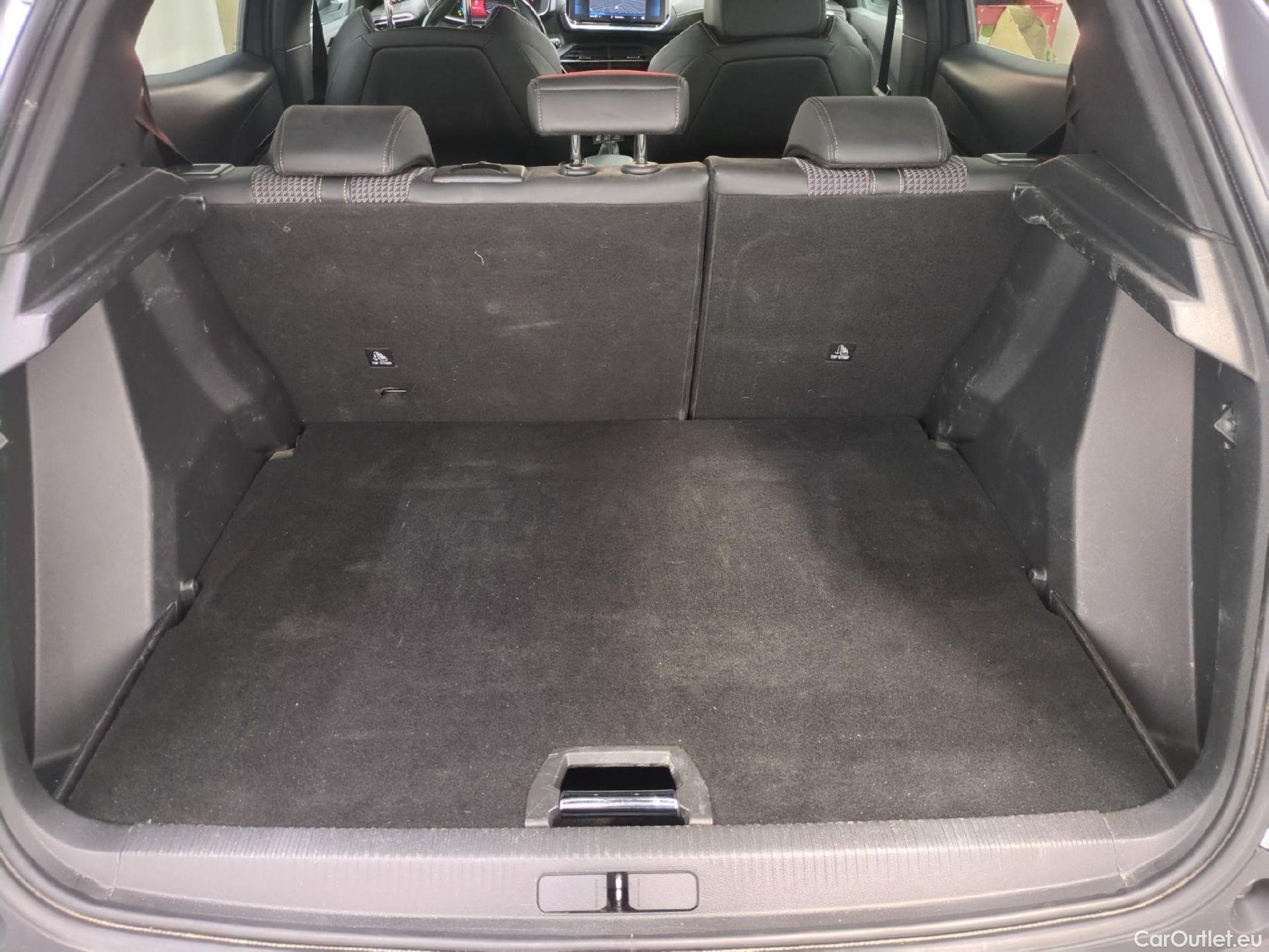 Peugeot  2008  GT Line 1.2 PureTech 130CV BVM6 E6d #4