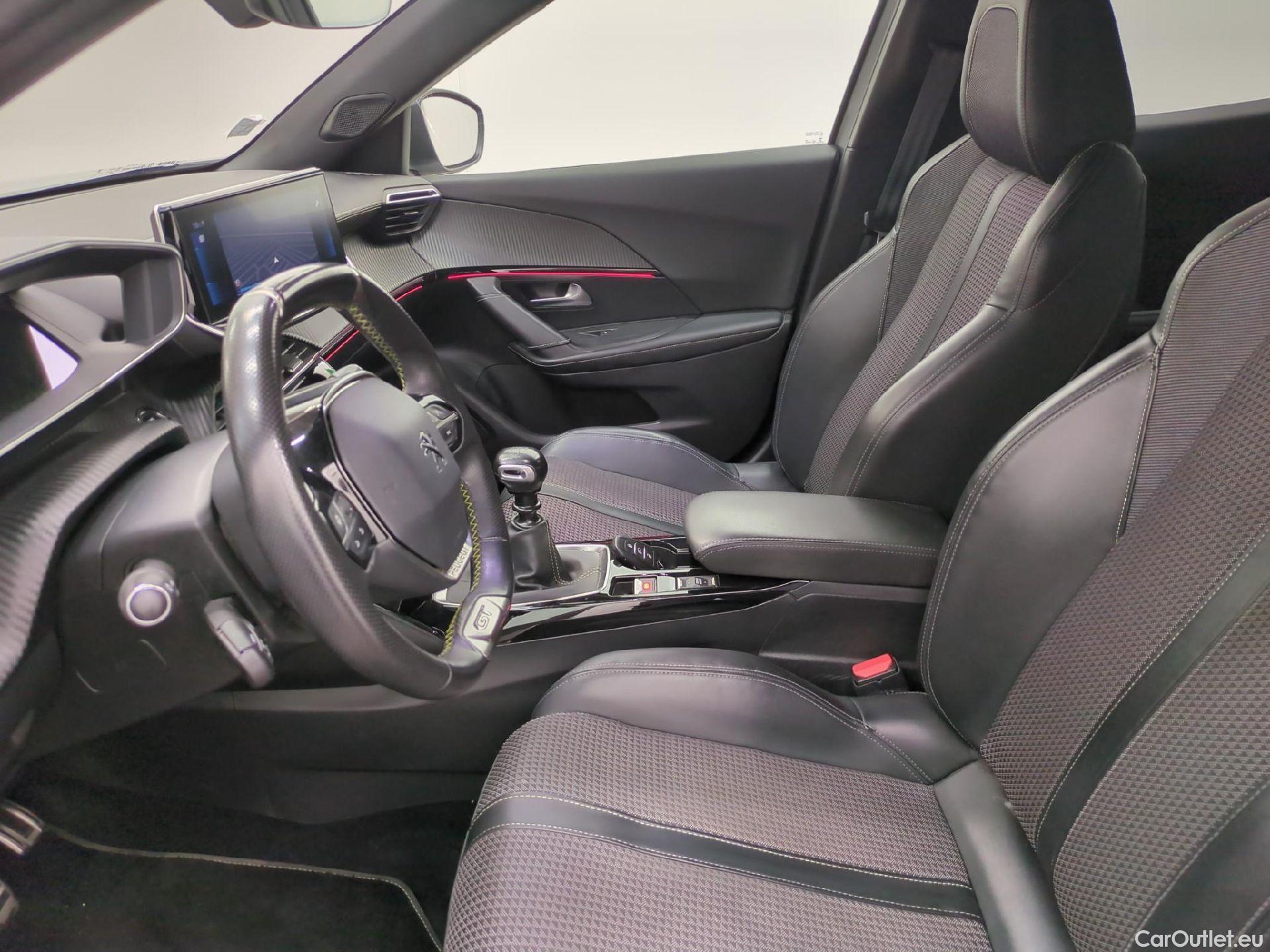 Peugeot  2008  GT Line 1.2 PureTech 130CV BVM6 E6d #10
