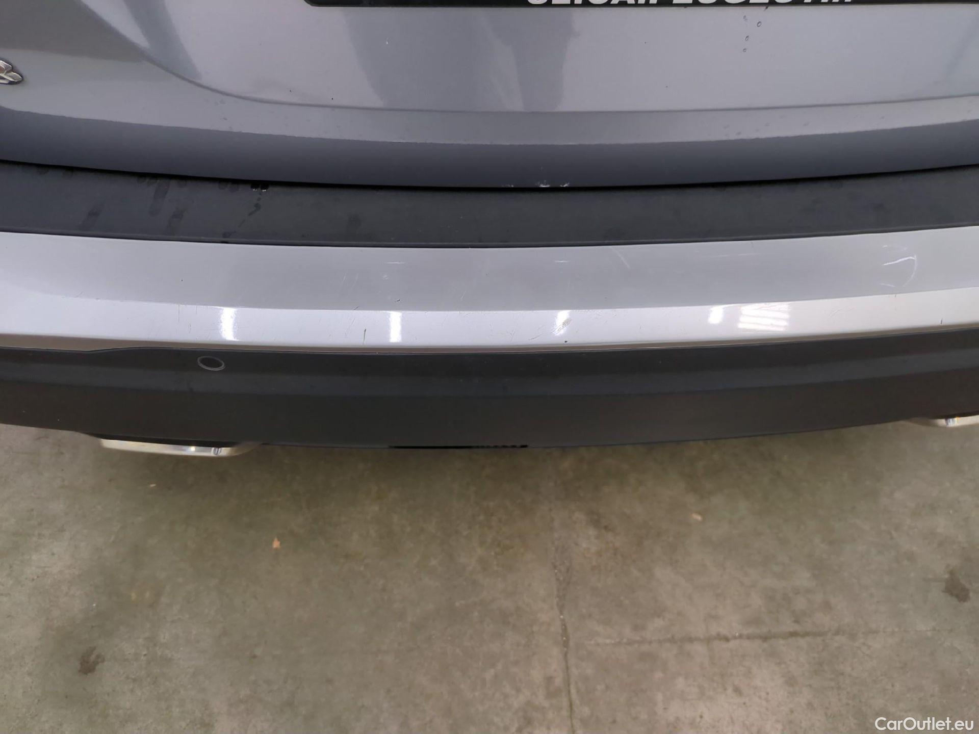 Peugeot  2008  GT Line 1.2 PureTech 130CV BVM6 E6d #19
