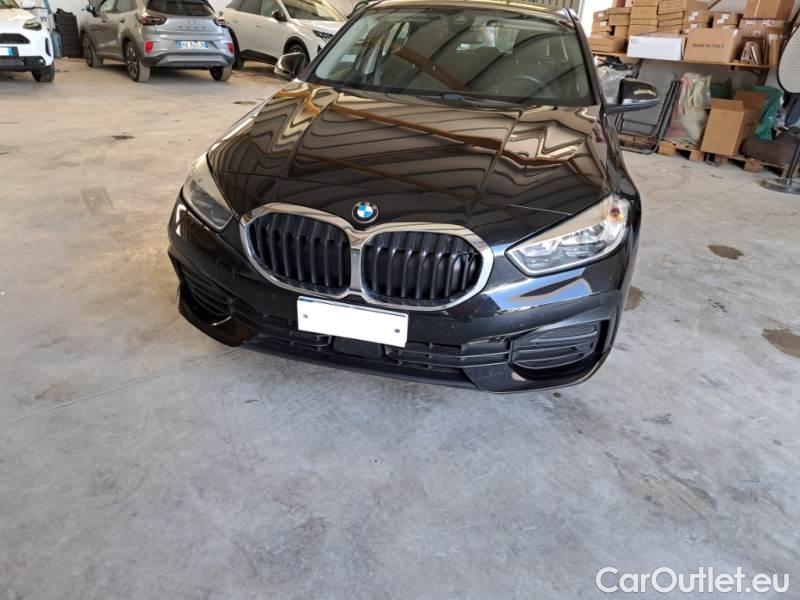 Bmw  Serie 1 BMW  / 2019 / 5P / BERLINA 116D ADVANTAGE #25