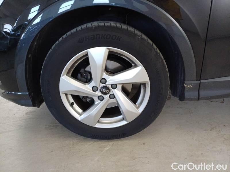 Audi  Q3 AUDI  / 2018 / 5P / SUV 35 TDI S TRONIC BUSINESS ADVANCED #20