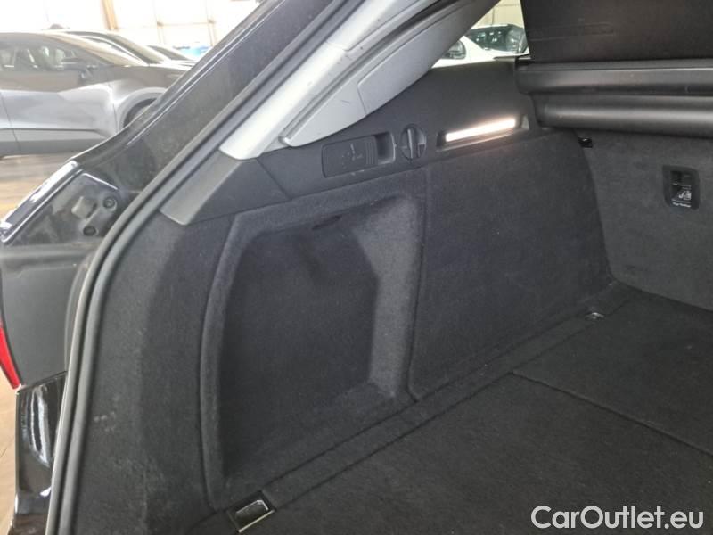 Audi  A4 AUDI  AVANT / 2019 / 5P / STATION WAGON 2.0 30 TDI 100KW SLINE EDIT. S TRONIC #124
