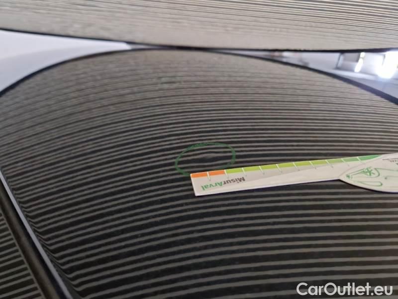 Bmw  X2 BMW  / 2017 / 5P / SUV SDRIVE 16D BUSINESS X #24