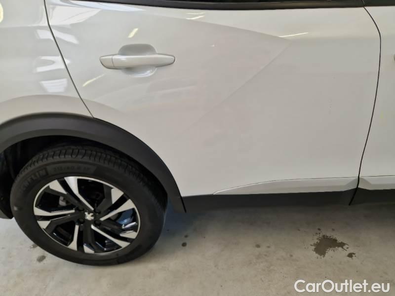 Peugeot  2008 PEUGEOT  / 2019 / 5P / CROSSOVER BLUEHDI 130 EAT8 ALLURE PACK S/S AUT. #37