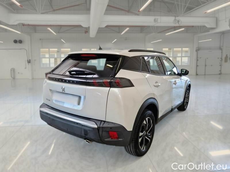 Peugeot  2008 PEUGEOT  / 2019 / 5P / CROSSOVER BLUEHDI 130 EAT8 ALLURE PACK S/S AUT. #2