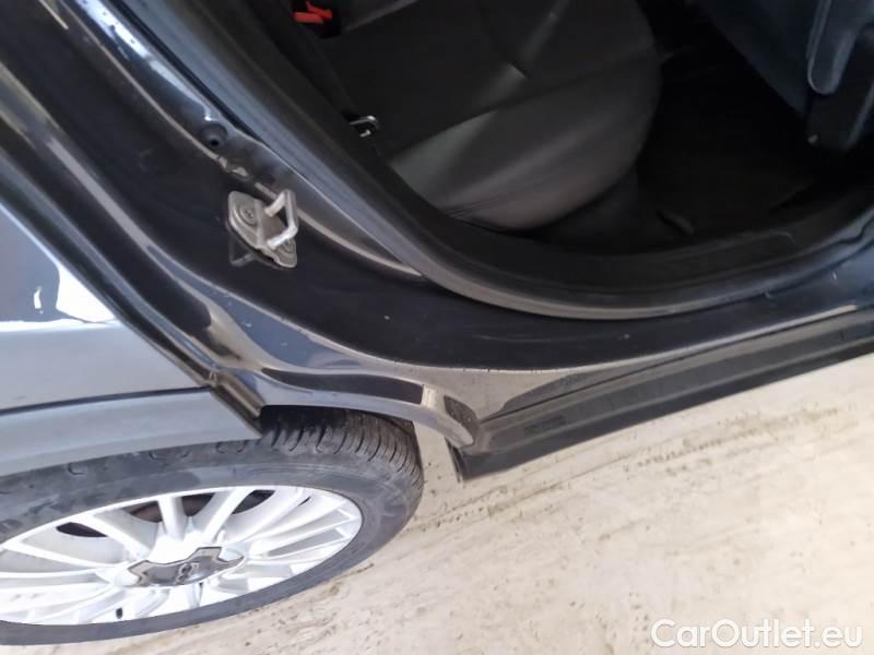 Fiat  500 FIAT X / 2018 / 5P / CROSSOVER 1.3 MJET 95CV E6D CONNECT #68