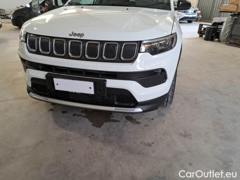Jeep  Compass JEEP  / 2021 / 5P / SUV 1.6 MJET II 96KW LIMITED #83