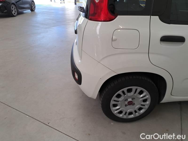 Fiat  Panda FIAT  / 2011 / 5P / BERLINA 1.2 69CV E6 EASY #51