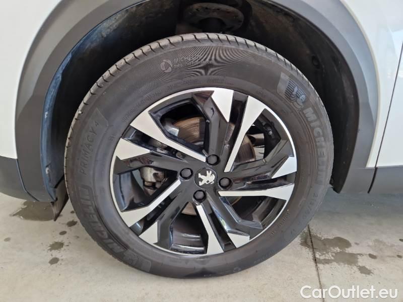 Peugeot  2008 PEUGEOT  / 2019 / 5P / CROSSOVER BLUEHDI 130 EAT8 ALLURE PACK S/S AUT. #20