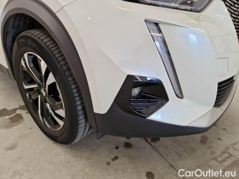 Peugeot  2008 PEUGEOT  / 2019 / 5P / CROSSOVER BLUEHDI 130 EAT8 ALLURE PACK S/S AUT. #30