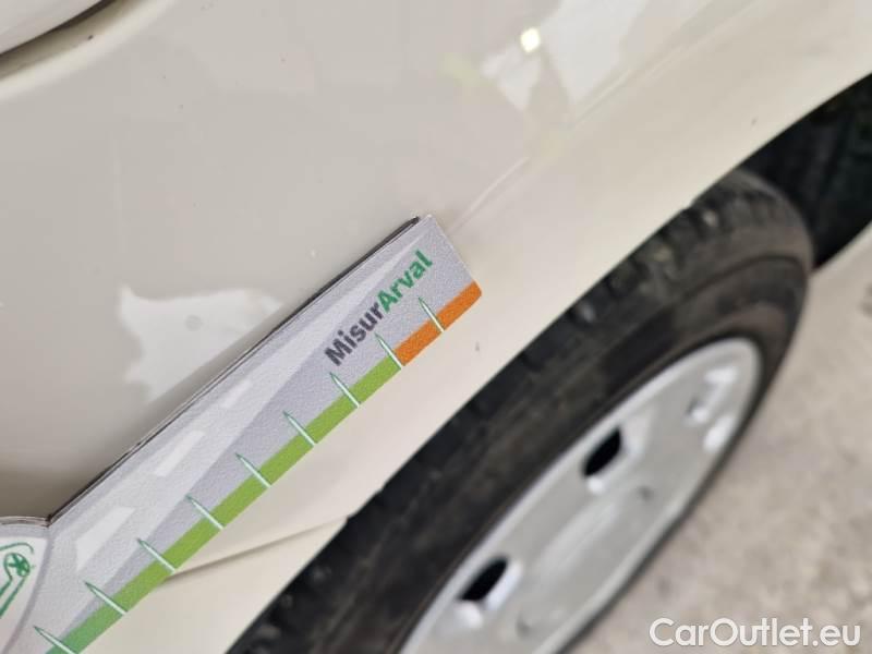 Fiat  500 FIAT  / 2015 / 3P / BERLINA 1.0 70CV IBRIDO CULT #49