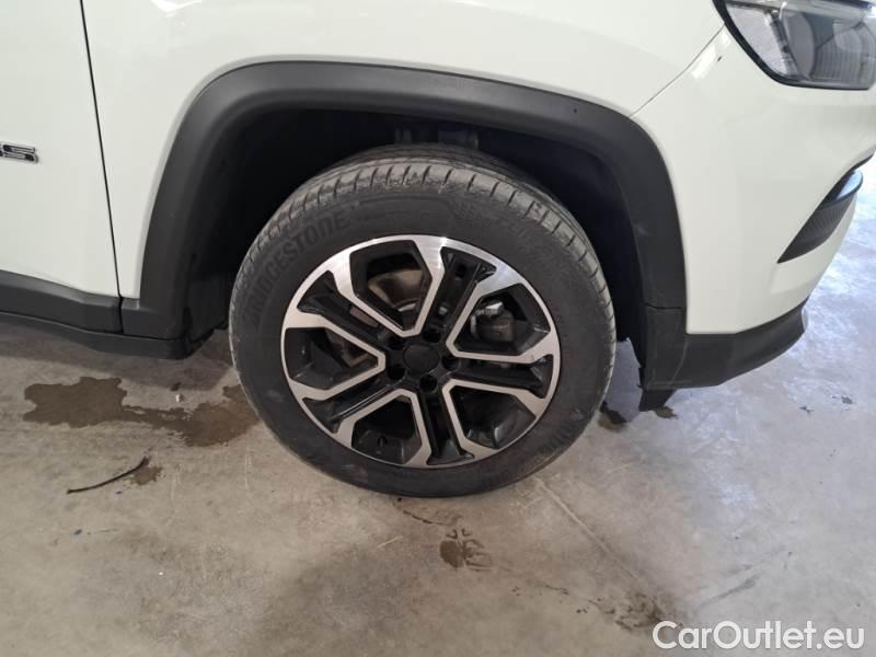 Jeep  Compass JEEP  / 2021 / 5P / SUV 1.6 MJET II 96KW LIMITED #51