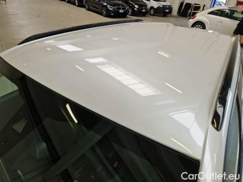 Peugeot  2008 PEUGEOT  / 2019 / 5P / CROSSOVER BLUEHDI 130 EAT8 ALLURE PACK S/S AUT. #22