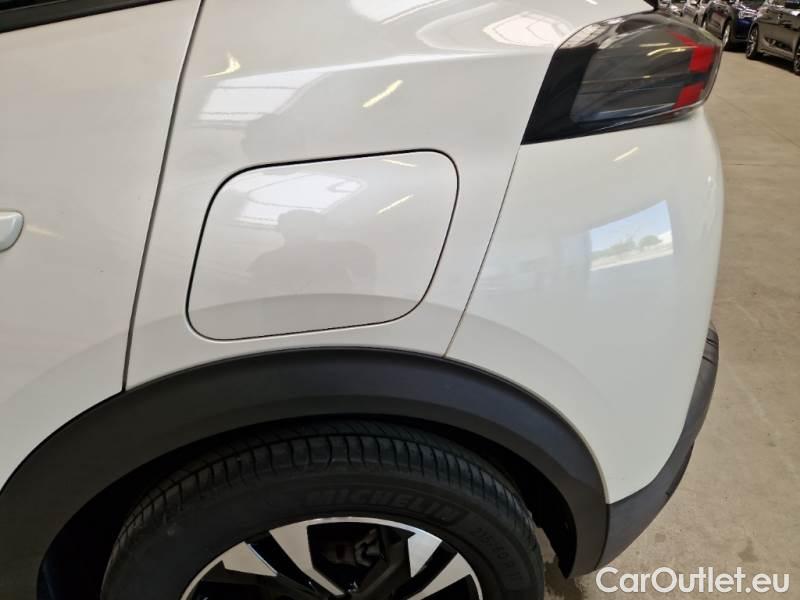 Peugeot  2008 PEUGEOT  / 2019 / 5P / CROSSOVER BLUEHDI 130 EAT8 ALLURE PACK S/S AUT. #46